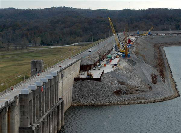 construction of wolf creek dam